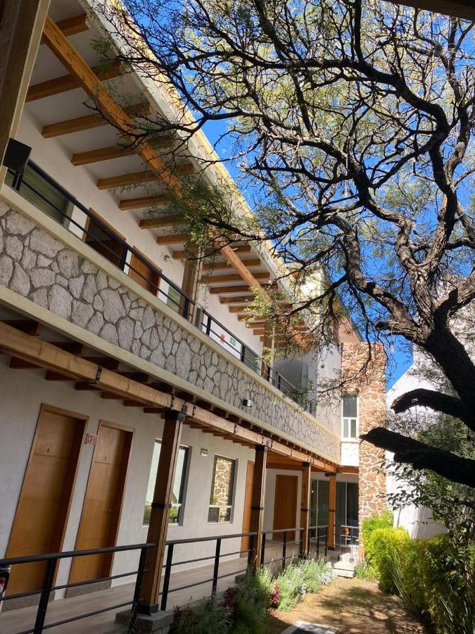 Hotel La Cuesta Toscana Bernal Bagian luar foto