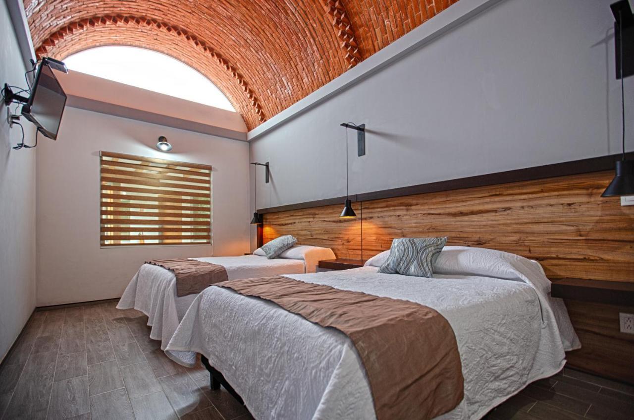 Hotel La Cuesta Toscana Bernal Bagian luar foto