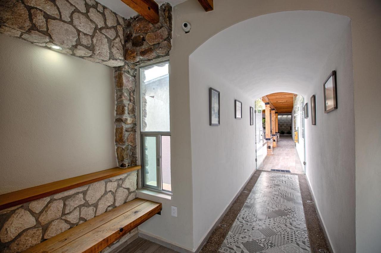 Hotel La Cuesta Toscana Bernal Bagian luar foto